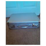 Solo metal briefcase w/ combination locks