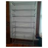 Metal shelving unit