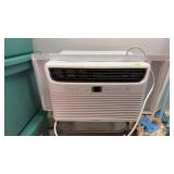 Frigidaire Window Air Conditioner. Works
