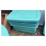 4 - Plastic storage tubs w/lids