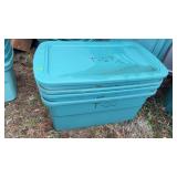 4 - Plastic storage tubs w/lids
