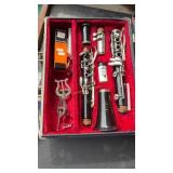 Bundy Resonite clarinet w/case