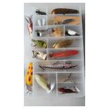 2-sided tackle box w/28 lures