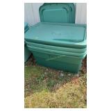 4 - Plastic storage tubs w/lids