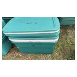 4 - Plastic storage tubs w/lids