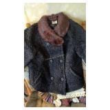 Vintage Wool / Fur Coat. Size L