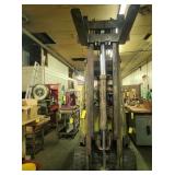 CLARK 4000 LB FORKLIFT