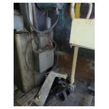 MULTITON 4500 LB PALLET JACK