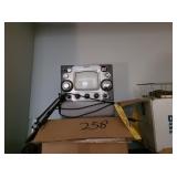 KARAOKE MACHINE
