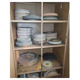 NEW ASSORTED SIZE GRINDING WHEELS & CABINET