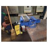 CENTRAL FORGE 6" BENCH VISE