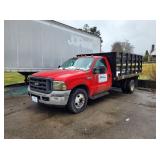 2005 F350 STAKEBED DUALLY
