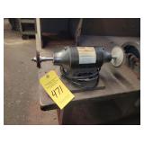 CENTRAL MACHINERY 6" DOUBLE END BUFFER