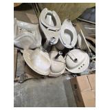 ASSORTED BATHROOM PORCELAIN