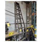 LOUISVILLE 10' STEP LADDER