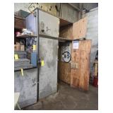 METAL BENCH & CABINET