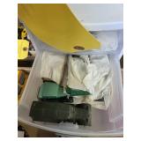 MATCHBOX /HOT WHEELS IN CONTAINER