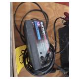 SCHUMACHER TRICKLE CHARGER 6/12 VOLT