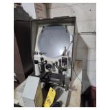 MITUTOYO COMPARATOR, WITH METAL TABLE