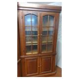 Vtg Wood Corner Cabinet with 2 Glass Doors