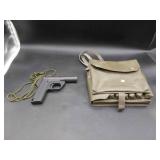 H & K 25.5mm Flare Pistol with Carry Bag H & K 25.5mm Flare Pistol with Carry Bag