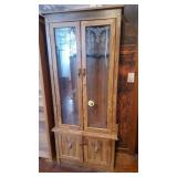 Wood & Glass Rifle Case with Deer Motif Wood & Glass Rifle Case with Deer Motif