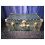 Green Trunk/Foot Locker