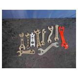 10 Antique Speciality Wrenches
