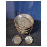 4 Pie Plates, Pie Plate Holding Rack