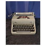 Royal Quiet De Luxe Typewriter