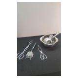 Measuring Cups & Misc Kitchenware