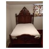 Vtg Antique Victorian Style Bed