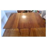 Vtg Solid Wood Gateleg Drop-Leaf Dining Table