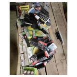 Miscellaneous Sanding Disc and 4 Par of Gloves.