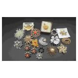 Goldtone & Silvertone Ladies Brooches