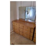 6 Drawer Wooden Dresser with Miorror