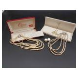 2 Sets of Ladies Fashion Simulated Pearls