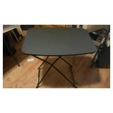 FOLDABLE TABLE (PLASTIC)