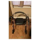 WALKER WITH HAND BRAKE