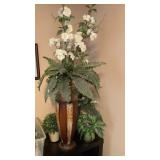 Faux house plants w/ vases