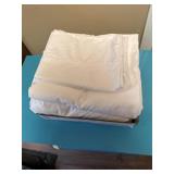 White Queen Sheet Set w/ (2) Pillow Cases