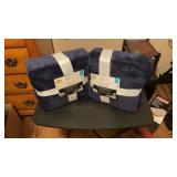 (2) TWIN BLANKETS