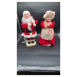 Mr. and Mrs. Clause Animated Figures