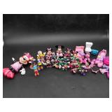 Minnie Mouse & Daisy Duck Figurines & Accessories