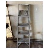 5 Ft Aluminum Ladder