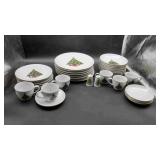 35pc Christmas Dinnerware