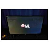 LG 28" LED TV with Remote