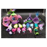 Trolls Figurines & Accessories