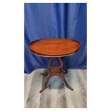 Oval Harp Mahogamy Drum Table.