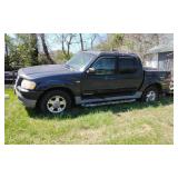 Ford Sport Trak Pickup Truck.